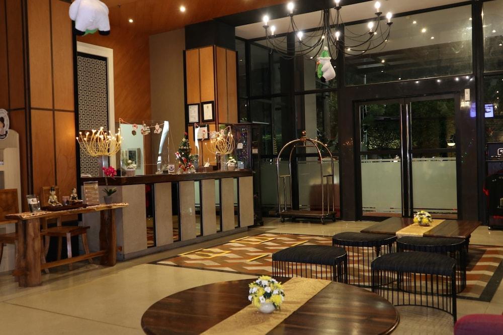 乌里普苏莫哈乔坎根大酒店 日惹 外观 照片