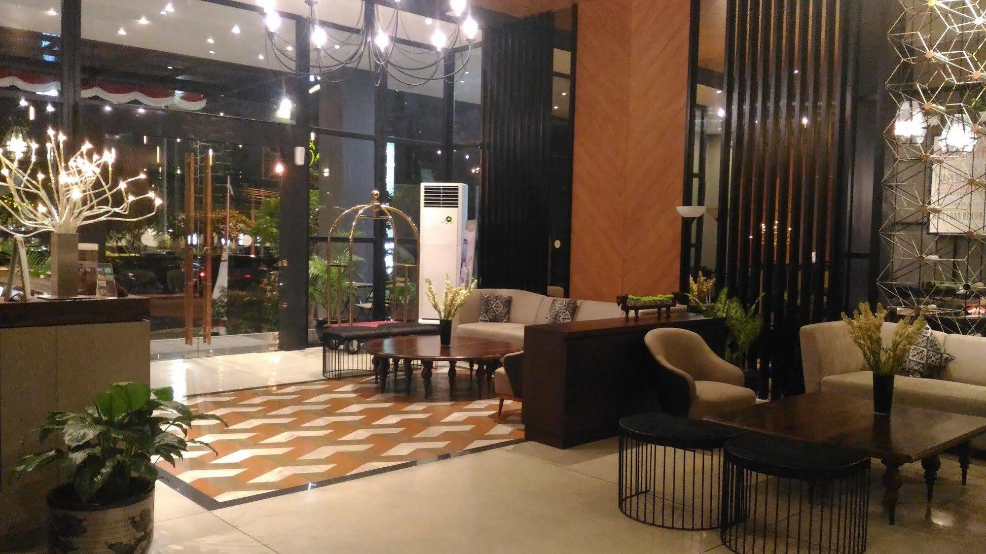 乌里普苏莫哈乔坎根大酒店 日惹 外观 照片
